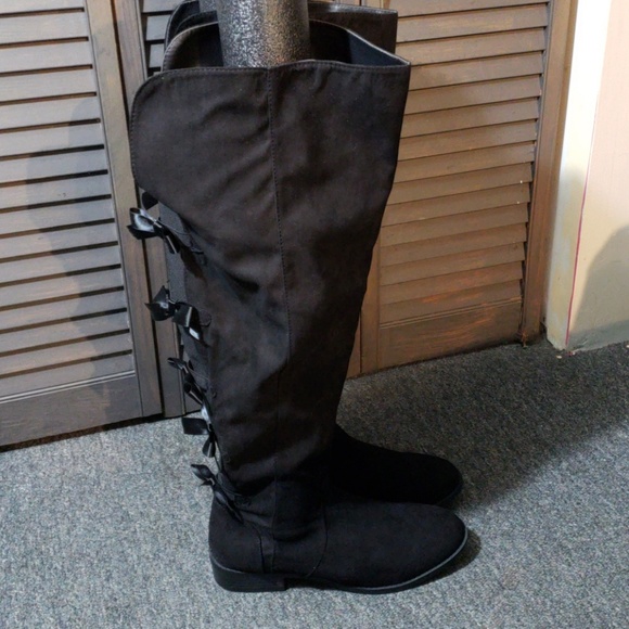 torrid | Shoes | Torrid Bow Back Boots 